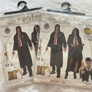 2 Harry Potter Gryffindor Robes
